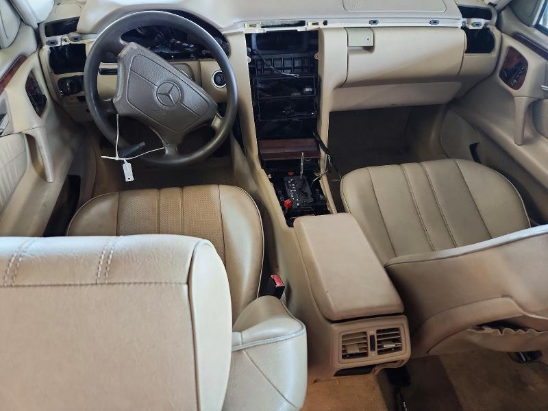 1999 Mercedes-benz E-class VIN WDBJF65H3XA925766 COPART salvage auction — MINOR DENT/SCRATCHES, Ca - Dis/Dlr/Exp App For Dup Clean, sold $275 on 2026-07-13 (photo 8)