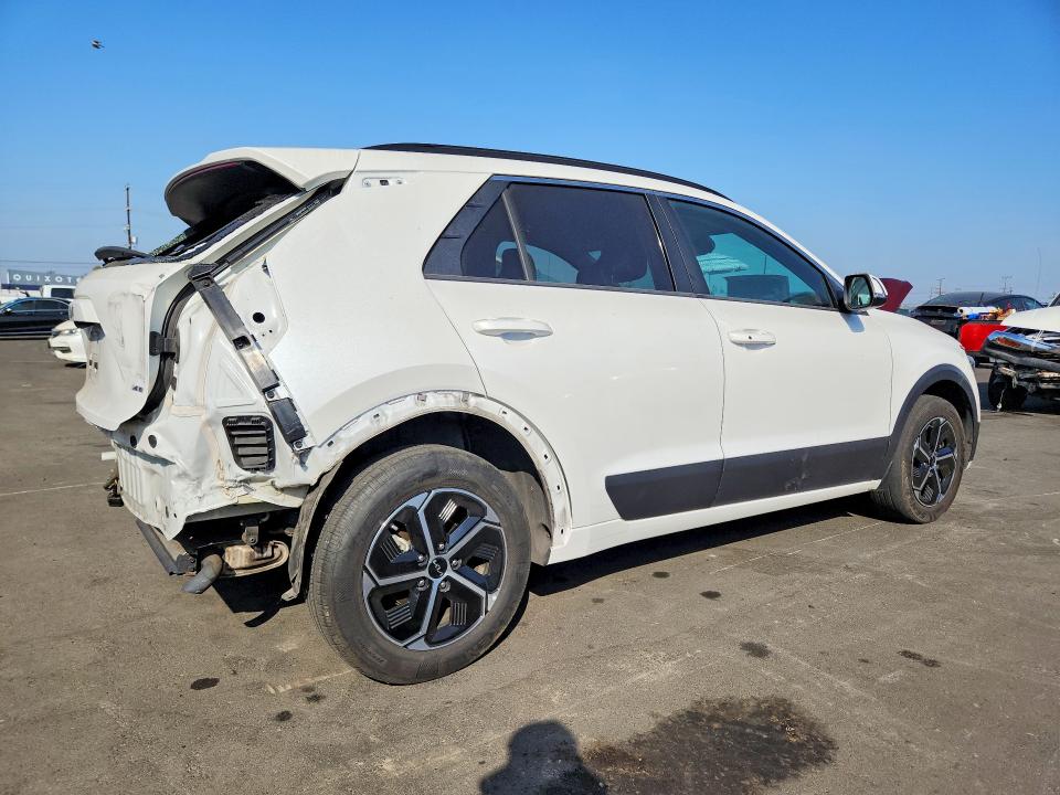 2024 Kia Niro VIN KNDCR3LE2R5169576 COPART salvage auction — REAR END, Ca - Salvage Certificate, sold $8,600 on 2026-07-27 (photo 3)