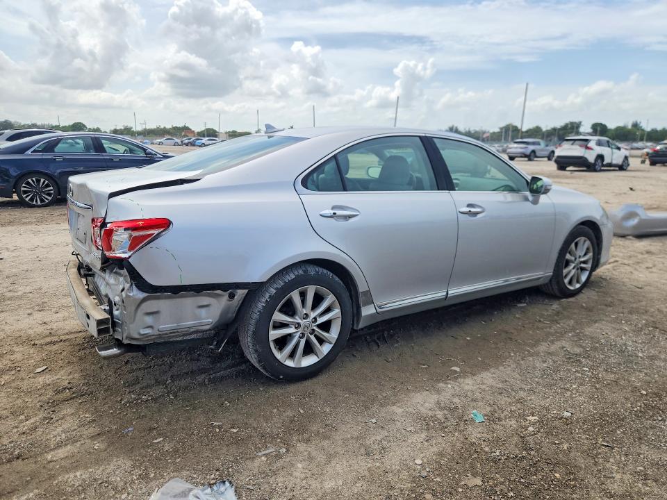 2010 Lexus Es 350 VIN JTHBK1EG6A2405850 COPART salvage auction — REAR END, Fl - Cert Of Title Slvg Rebuildable, sold $1,800 on 2026-07-09 (photo 3)