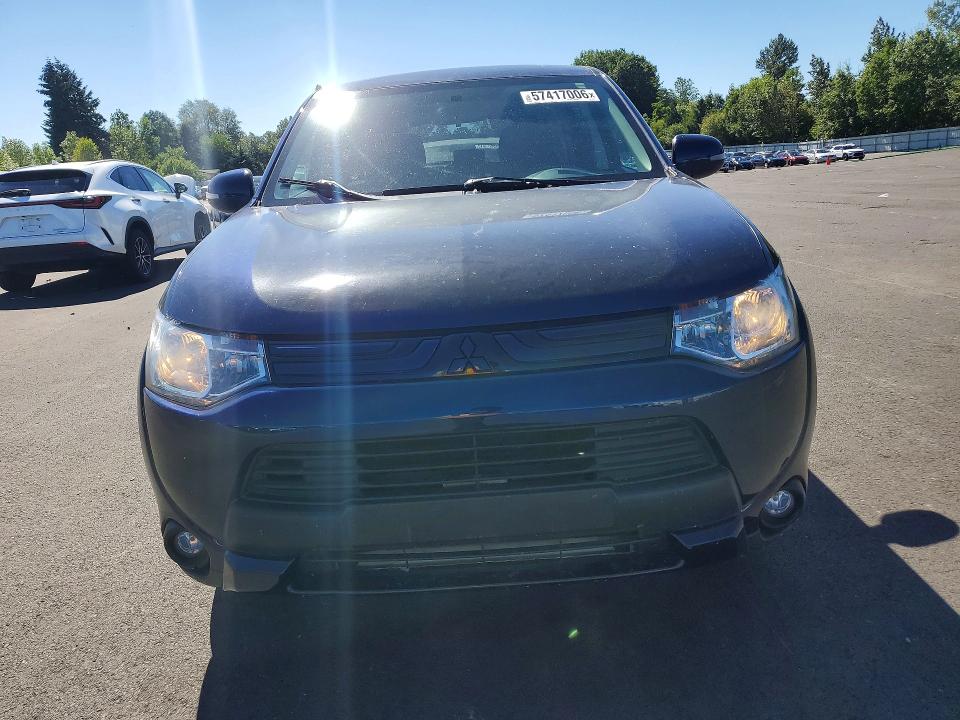 2014 Mitsubishi Outlander VIN JA4AZ3A32EZ015410 COPART salvage auction — NORMAL WEAR, CA - SALVAGE CERTIFICATE (P), sold $1,100 on 2026-07-20 (photo 5)