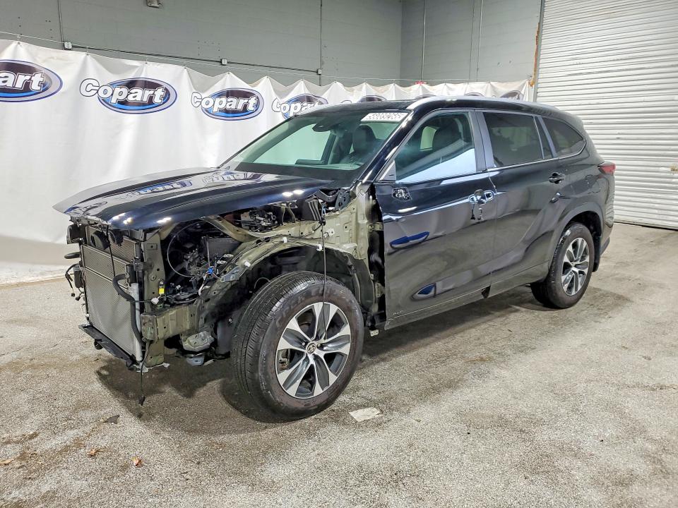 2025 Toyota Highlander hybrid VIN 5TDKBRCH0SS672634 — COPART salvage auction photo
