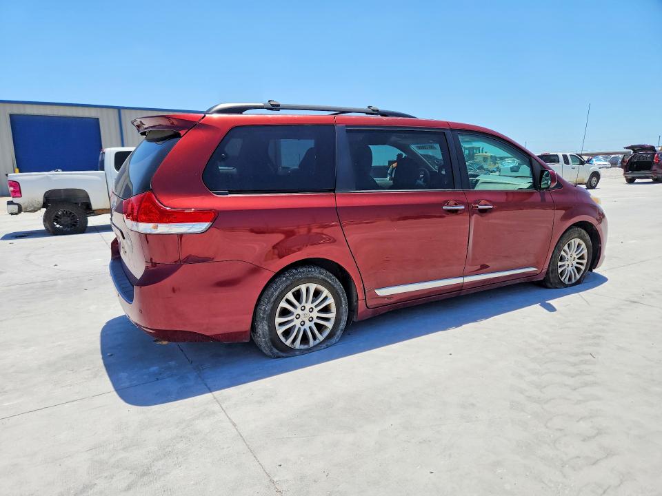 2012 Toyota VIN 5TDYK3DC3CS243564 COPART salvage auction — SIDE, Tx - Salvage Vehicle Title, sold $2,250 on 2026-07-10 (photo 3)