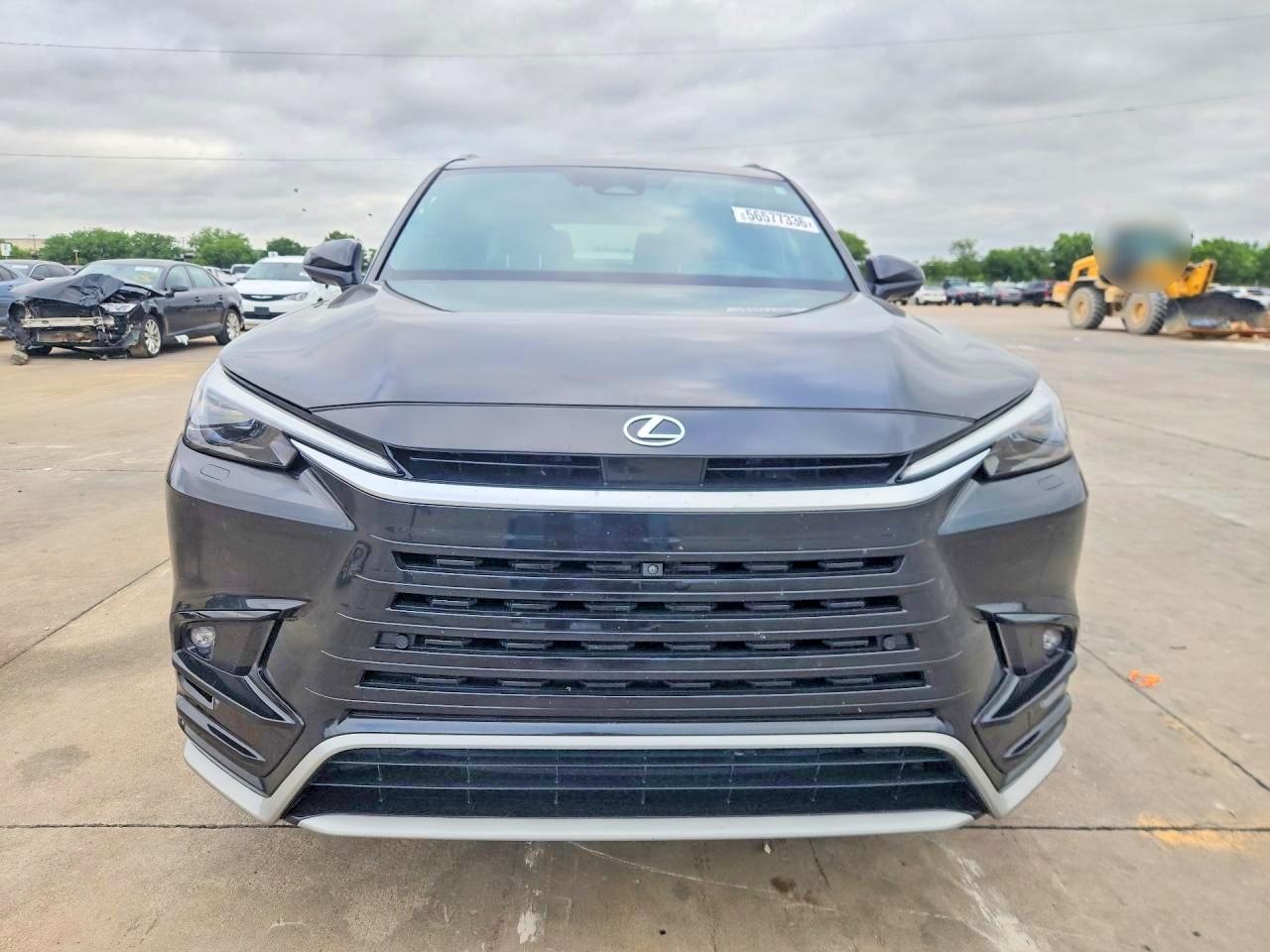 2024 Lexus Tx VIN 5TDABAB63RS005127 COPART salvage auction — Side, TX - SALVAGE VEHICLE TITLE, sold $40,250 on 2026-08-13 (photo 5)