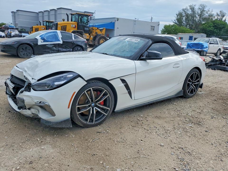 2021 BMW Z4 VIN WBAHF9C08MWX37304 COPART salvage auction — FRONT END, Fl - Cert Of Title Slvg Rebuildable, sold $14,200 on 2026-07-28 (photo 1)