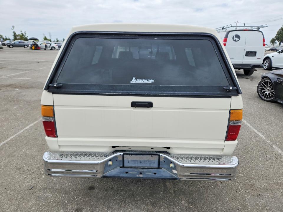 1984 Toyota Pickup VIN JT4RN55E5E5015064 COPART salvage auction — NORMAL WEAR, CA - APP FOR DUP CLEAN OR AC, sold $1,100 on 2026-07-30 (photo 6)