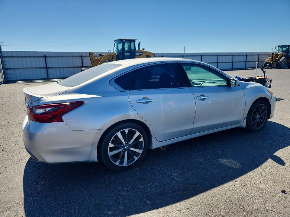 2017 Nissan Altima VIN 1N4AL3AP0HC275246 COPART salvage auction — MECHANICAL, Ca - Dis/Dlr/Exp Only Clean Title, sold $1,200 on 2026-07-09 (photo 3)
