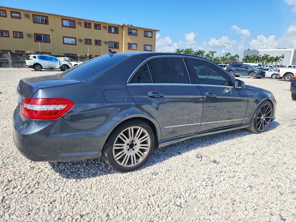2013 Mercedes-benz E-klasse VIN WDDHF5KB0DA754471 COPART salvage auction — SIDE, Salvage Title, sold $1,100 on 2026-07-24 (photo 3)