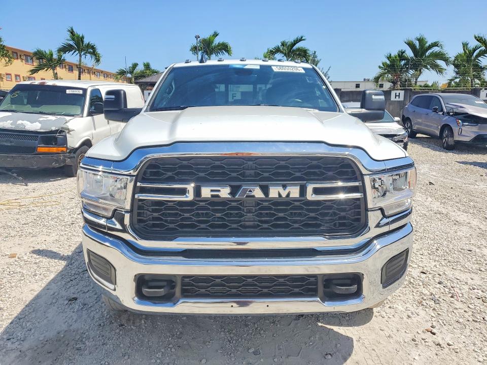 2024 Ram 3500 VIN 3C63RRGL6RG294799 COPART salvage auction — MINOR DENT/SCRATCHES, Fl - Certificate Of Title (P), sold $35,500 on 2026-07-02 (photo 5)