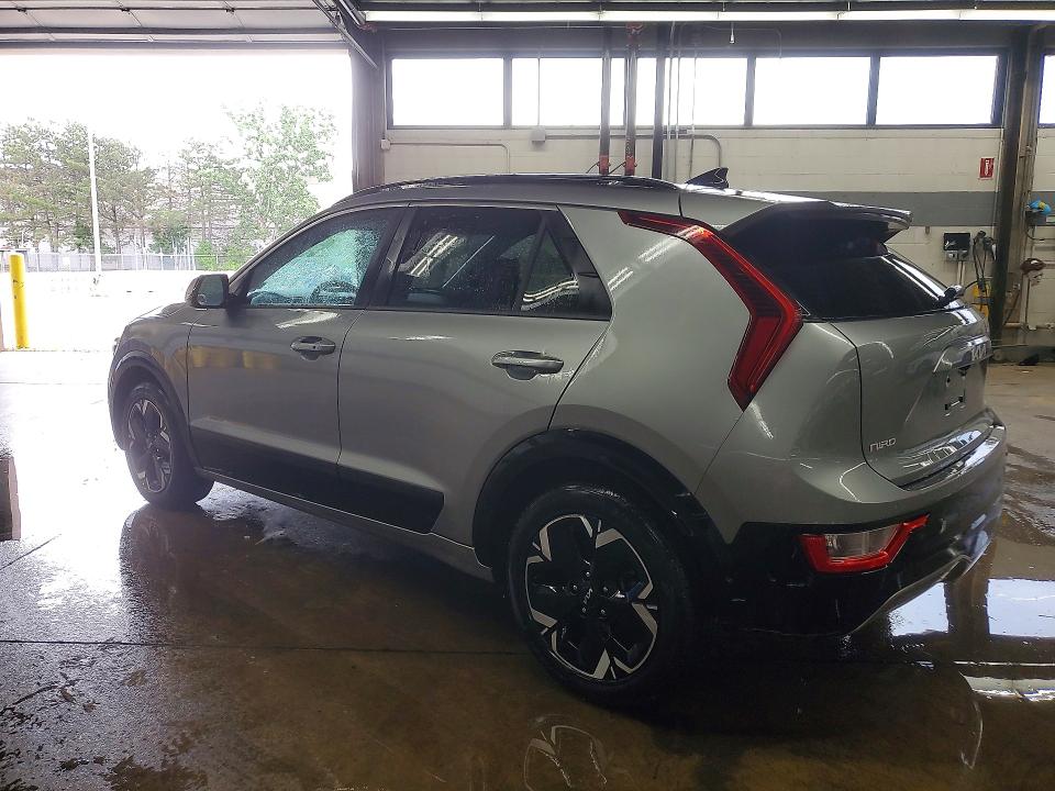 2023 Kia Niro VIN KNDCR3L12P5053966 COPART salvage auction — SIDE, Il - Salvage Certificate, sold $10,000 on 2026-07-13 (photo 2)