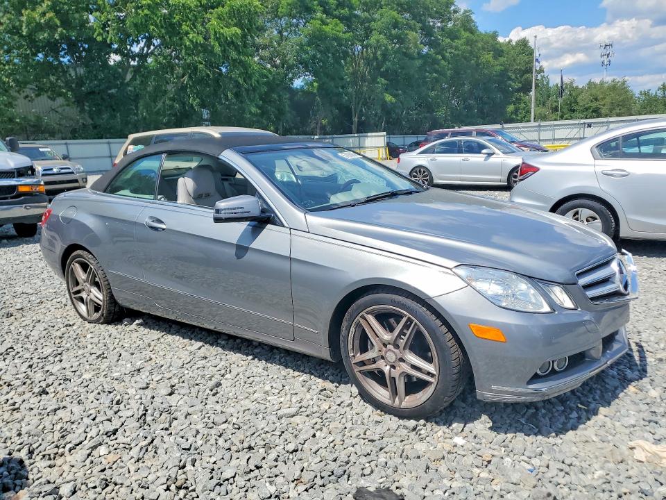 2011 Mercedes-benz E-class VIN WDDKK5GF8BF091678 COPART salvage auction — SIDE, Fl - Cert Of Title Slvg Rebuildable, sold $2,500 on 2026-07-08 (photo 4)