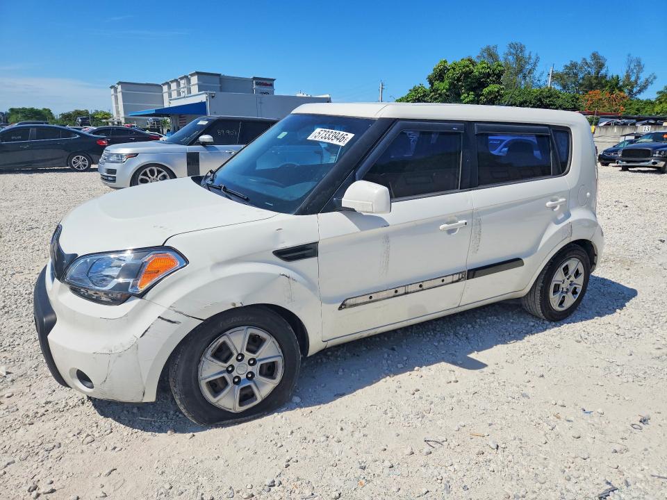 2011 Kia Soul VIN KNDJT2A18B7307344 COPART salvage auction — FRONT END, FL - CERT OF TITLE SLVG REBUILDABLE, sold $400 on 2026-07-07 (photo 1)