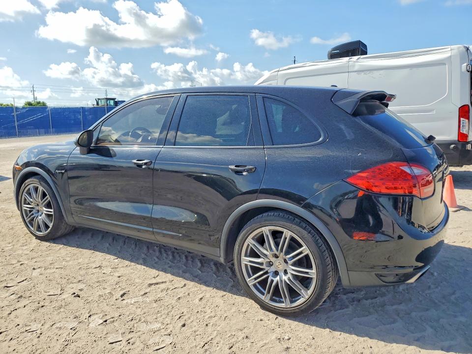 2011 Porsche Cayenne VIN WP1AE2A24BLA92800 COPART salvage auction — MINOR DENT/SCRATCHES, Fl - Certificate Of Title (P), sold $2,050 on 2026-07-15 (photo 2)