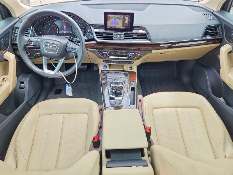 2020 Audi Q5 VIN WA1ANAFY8L2051354 COPART salvage auction — SIDE, TX - SALVAGE VEHICLE TITLE, sold $7,700 on 2026-08-27 (photo 8)