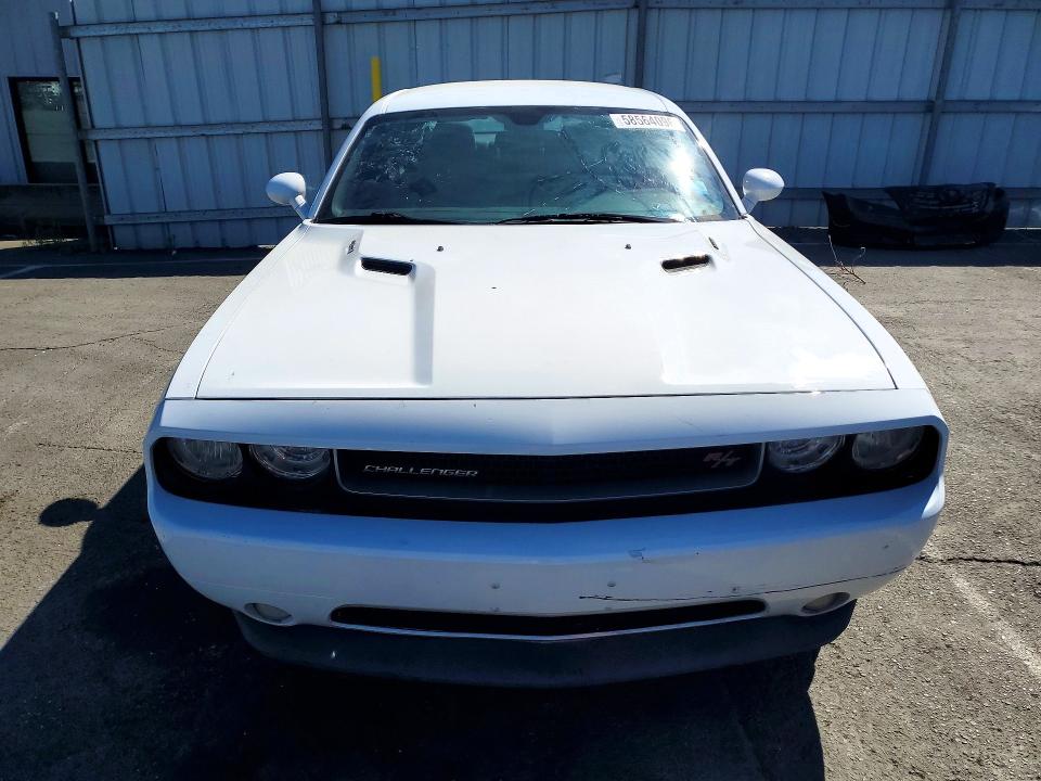 2014 Dodge VIN 2C3CDYBT7EH215003 COPART salvage auction — MINOR DENT/SCRATCHES, Fl - Dis/Dlr/Exp Only Clean Title, sold $1,150 on 2026-07-31 (photo 5)