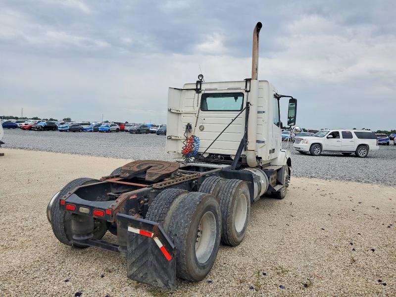 2009 Volvo Vn VIN 4V4NC9EGX9N264404 COPART salvage auction — FRONT END, Wa - Vehicle Cert Of Ownership-Titl, sold $2,550 on 2026-07-14 (photo 4)