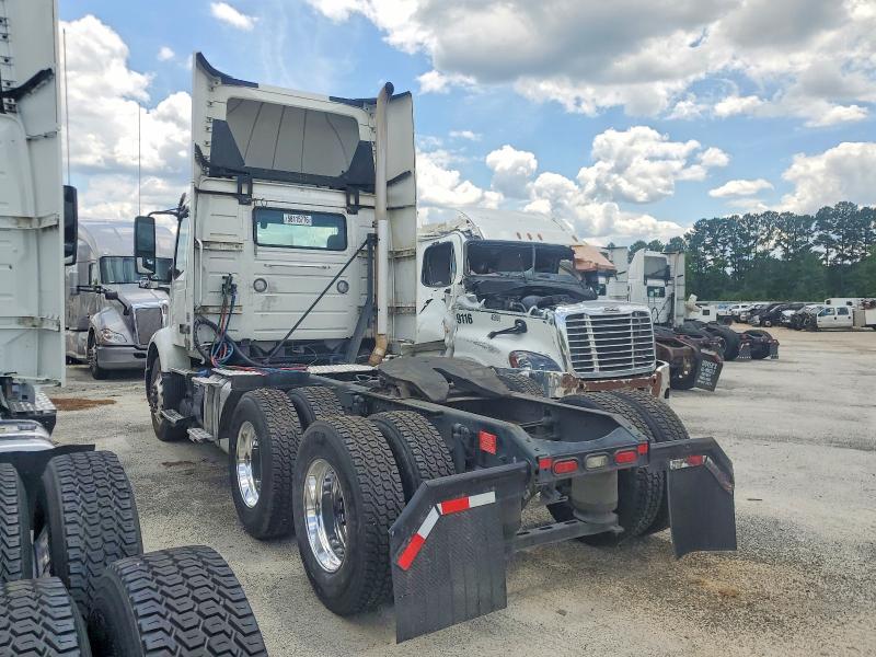 2021 Volvo Vnr VIN 4V4WC9EH2MN277069 COPART salvage auction — NORMAL WEAR, NC - CERTIFICATE OF TITLE, sold $12,700 on 2026-07-11 (photo 3)