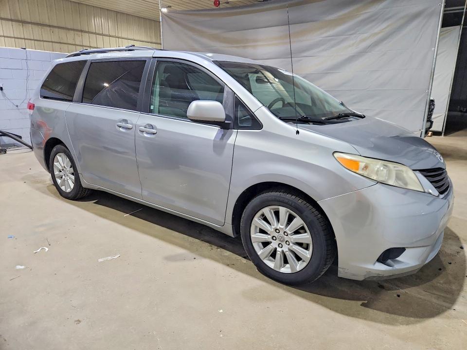 2011 Toyota Sienna VIN 5TDJK3DC4BS025326 COPART salvage auction — REAR END, Nh - Certificate Of Title, sold $4,650 on 2026-07-02 (photo 4)
