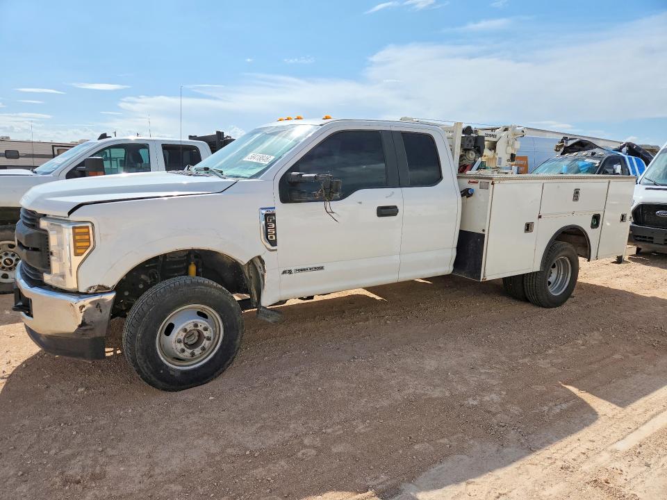 2018 Ford F350 VIN 1FD8X3HT1JEC90294 — COPART salvage auction photo