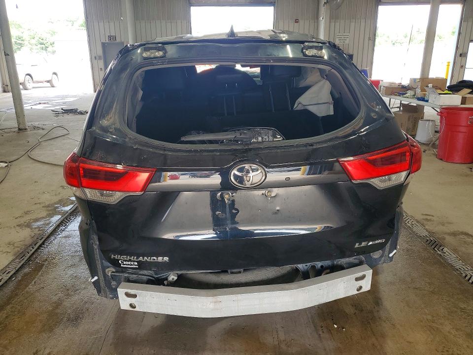 2018 Toyota Highlander VIN 5TDBZRFH1JS828959 COPART salvage auction — ROLLOVER, Pa - Certificate Of Salvage, sold $2,500 on 2026-07-13 (photo 6)