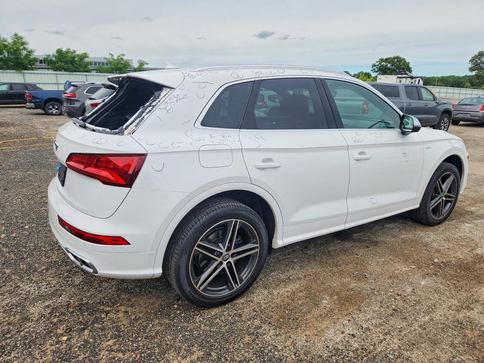 2018 Audi Sq5 VIN WA1A4AFY6J2200652 COPART salvage auction — HAIL, Id - Salvage Certificate Of Title, sold $9,400 on 2026-08-04 (photo 3)