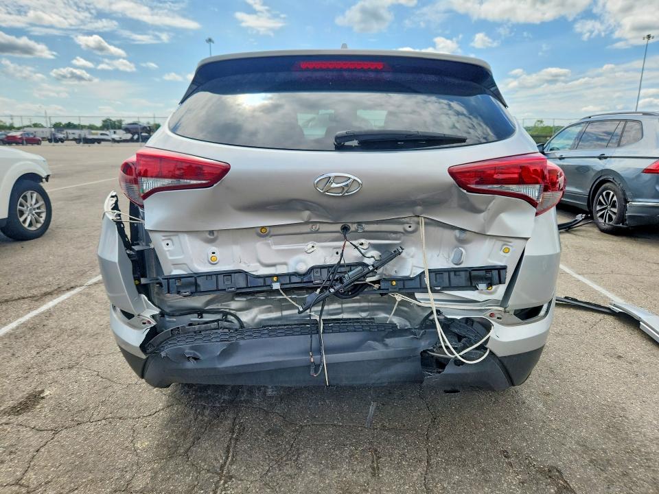 2017 Hyundai Tucson VIN KM8J33A45HU368298 COPART salvage auction — REAR END, Oh - Cert Of Title-Salvage, sold $1,700 on 2026-07-15 (photo 6)