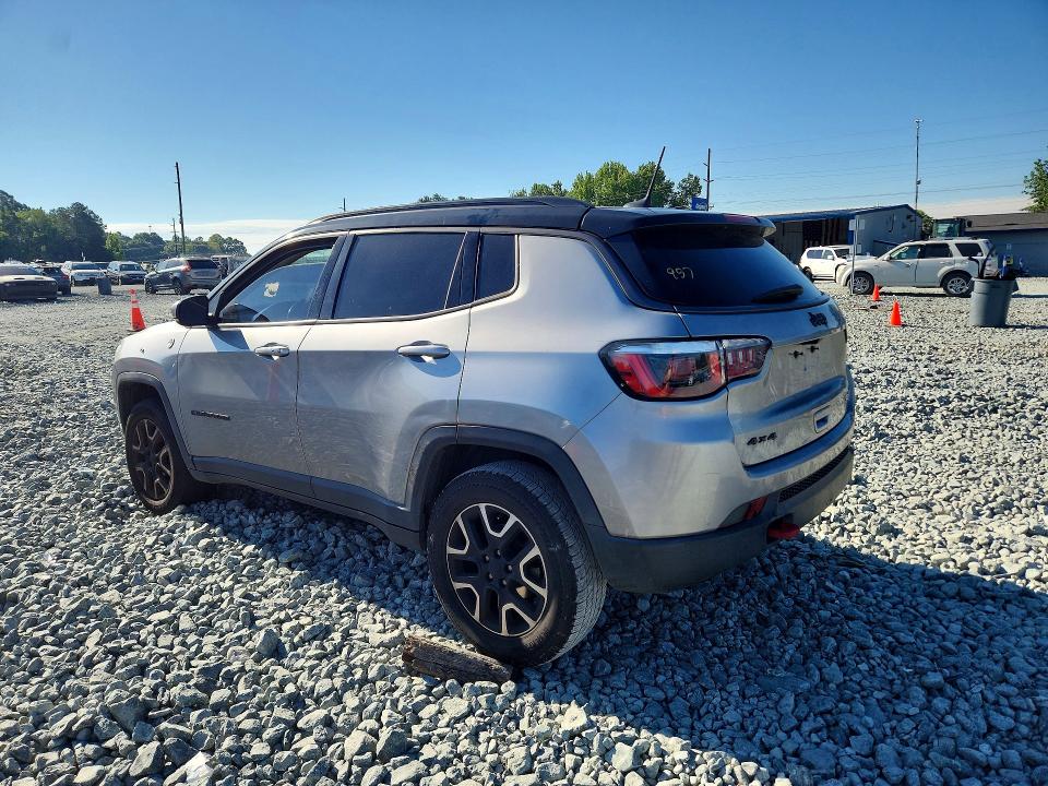 2020 Jeep Compass VIN 3C4NJDDB9LT221397 COPART salvage auction — SIDE, Nc - Dealer Only Clean Title, sold $4,400 on 2026-08-06 (photo 2)