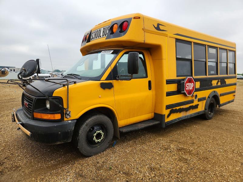 2011 Gmc Micro bird VIN 1GD373BG3B1173511 COPART salvage auction — REAR END, Ab - Bos - Active, sold $2,000 on 2026-07-23 (photo 2)