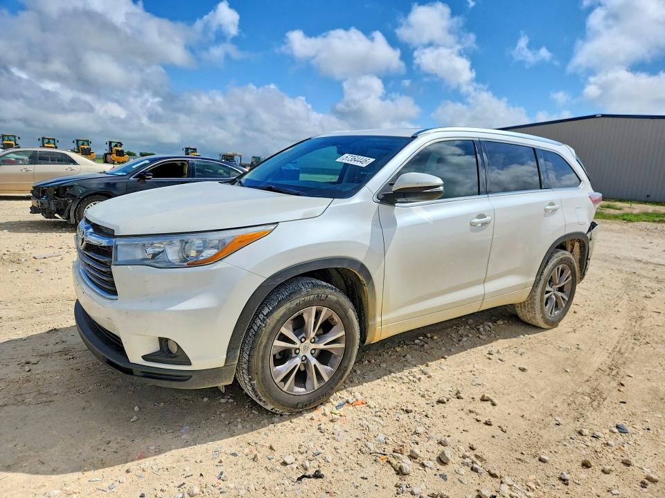 2015 Toyota Highlander VIN 5TDKKRFH7FS054230 COPART salvage auction — REAR END, Tx - Salvage Vehicle Title, sold $4,800 on 2026-08-27 (photo 1)