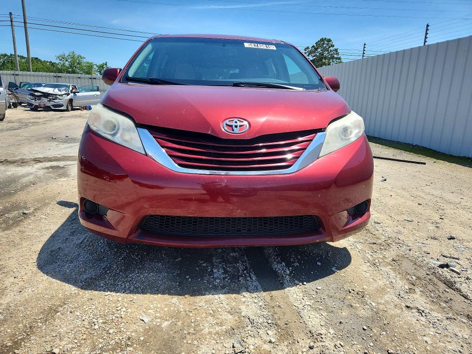 2017 Toyota Sienna VIN 5TDKZ3DCXHS799332 COPART salvage auction — REAR END, Tn - Certificate Of Title, sold $2,300 on 2026-07-14 (photo 5)