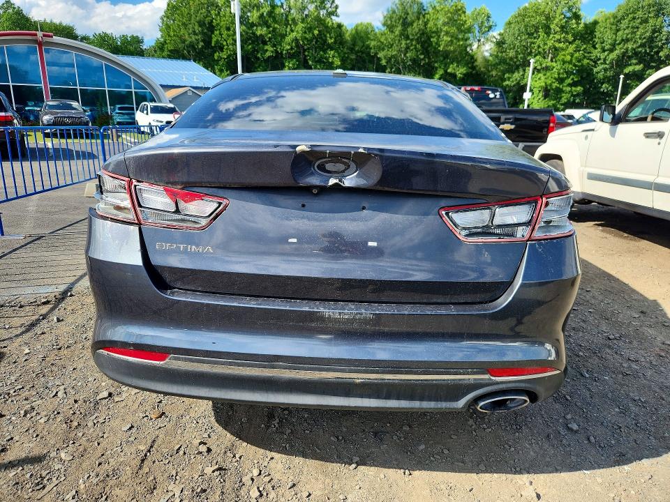 2017 Kia VIN 5XXGT4L37HG123792 COPART salvage auction — VANDALISM, Fl - Certificate Of Title, sold $1,700 on 2026-07-31 (photo 6)