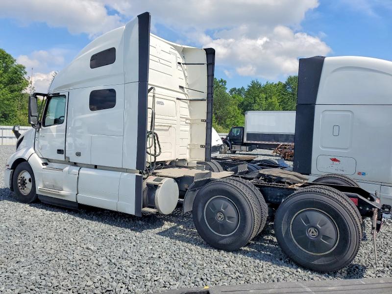 2023 Volvo VIN 4V4NC9EH6PN628498 COPART salvage auction — MECHANICAL, Il - Certificate Of Title, sold $29,500 on 2026-07-07 (photo 3)