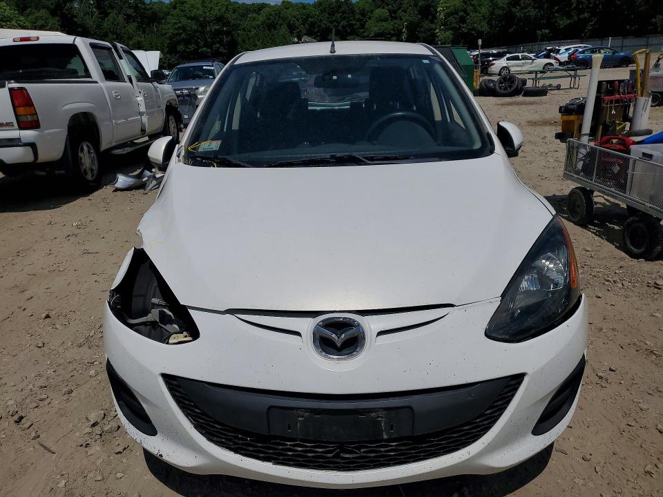 2012 Mazda 2 VIN JM1DE1KZ3C0136728 COPART salvage auction — FRONT END, Ma - Cert Of Title-Reconstrctd Coll, sold $650 on 2026-07-06 (photo 5)