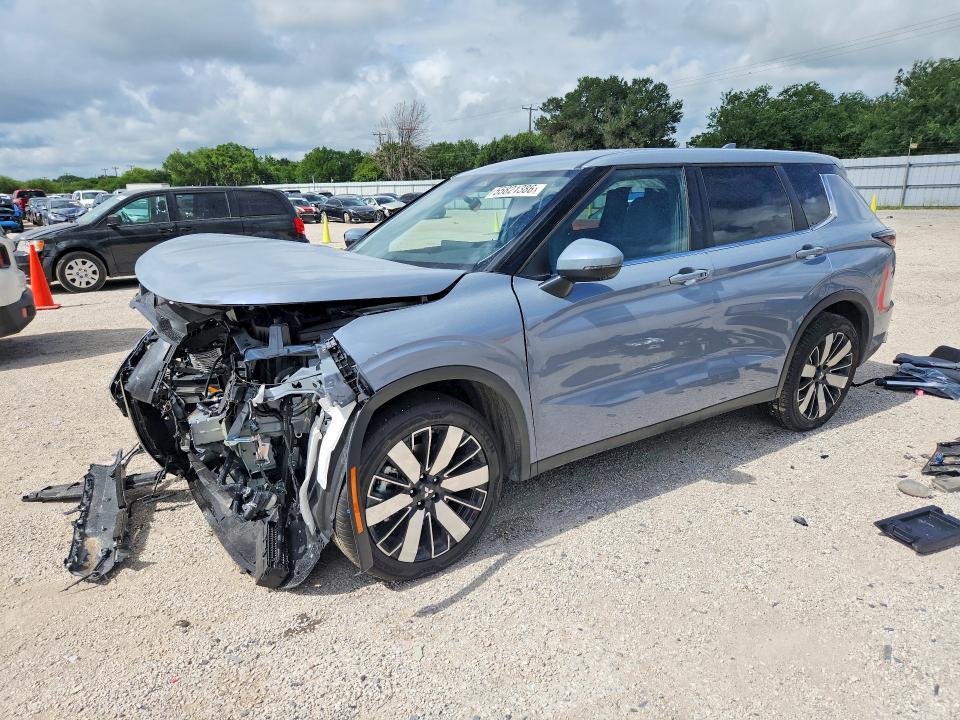 2026 Mitsubishi Outlander VIN JA4J3VAB0TZ027752 — COPART salvage auction photo