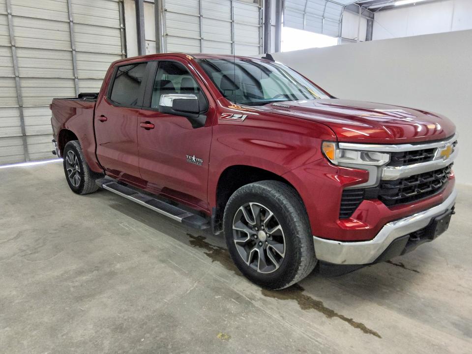 2023 Chevrolet Silverado 1500 VIN 3GCUDDE84PG131109 COPART salvage auction — MINOR DENT/SCRATCHES, Tx - Certificate Of Title, sold $19,700 on 2026-07-30 (photo 4)
