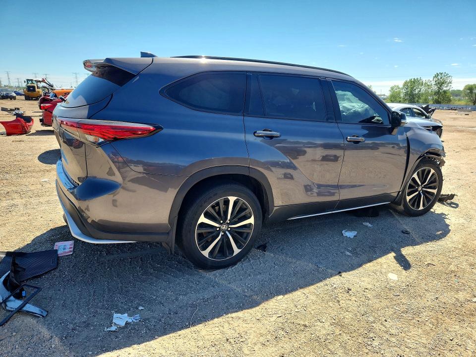 2022 Toyota Highlander VIN 5TDJZRBH4NS189998 COPART salvage auction — FRONT END, Il - Salvage Certificate, sold $1,150 on 2026-07-28 (photo 3)