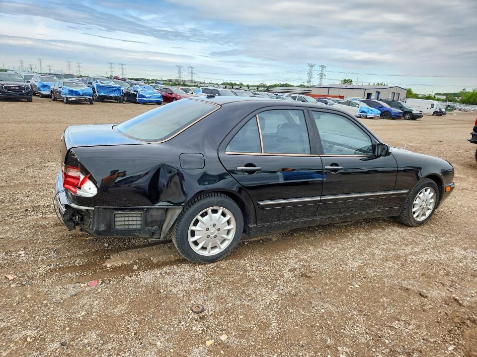 2000 Mercedes-benz E-klasse VIN WDBJF65J7YB026908 COPART salvage auction — REAR END, Il - Salvage Certificate, sold $1,900 on 2026-07-16 (photo 3)