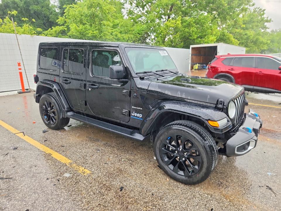 2023 Jeep Wrangler / VIN 1C4JJXP65PW557062 COPART salvage auction — MINOR DENT/SCRATCHES, MO - CERTIFICATE OF TITLE, sold $21,000 on 2026-07-09 (photo 4)