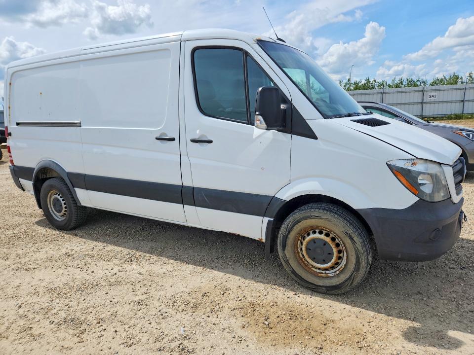 2016 Mercedes-benz Sprinter VIN WD3BE7CD4GP353967 COPART salvage auction — HAIL, AB - BOS - ACTIVE, sold $4,400 on 2026-07-23 (photo 4)