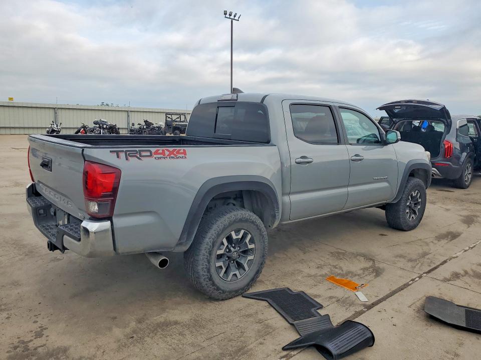 2018 Toyota Tacoma VIN 3TMCZ5AN2JM134744 COPART salvage auction — VANDALISM, Tx - Certificate Of Title, sold $20,700 on 2026-07-02 (photo 3)