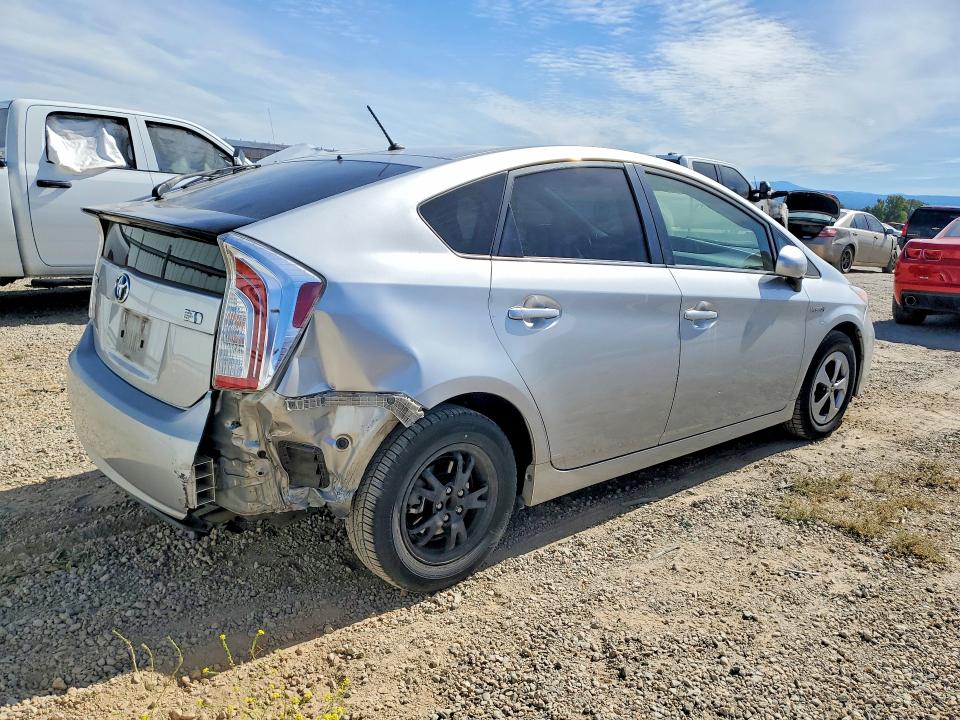 2015 Toyota Prius VIN JTDKN3DU3F0480942 COPART salvage auction — REAR END, Ca - Salvage Certificate, sold $3,750 on 2026-07-10 (photo 3)
