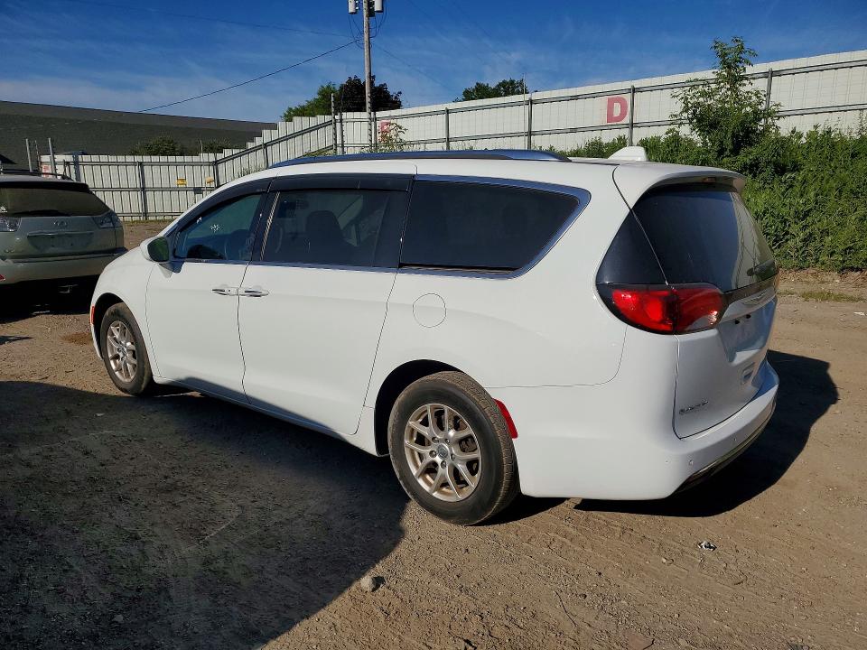 2020 Chrysler Pacifica VIN 2C4RC1FG9LR136601 COPART salvage auction — MINOR DENT/SCRATCHES, Mi - Dealer Only Clean Title, sold $4,300 on 2026-07-21 (photo 2)