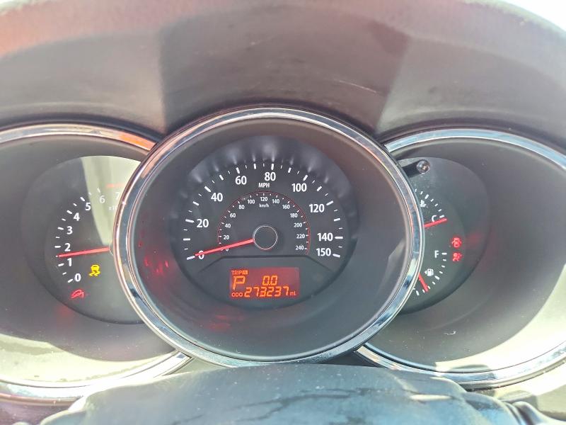 2012 Kia Sorento VIN 5XYKT4A60CG284013 COPART salvage auction — SIDE, Fl - Cert Of Title Slvg Rebuildable, sold $575 on 2026-07-13 (photo 9)