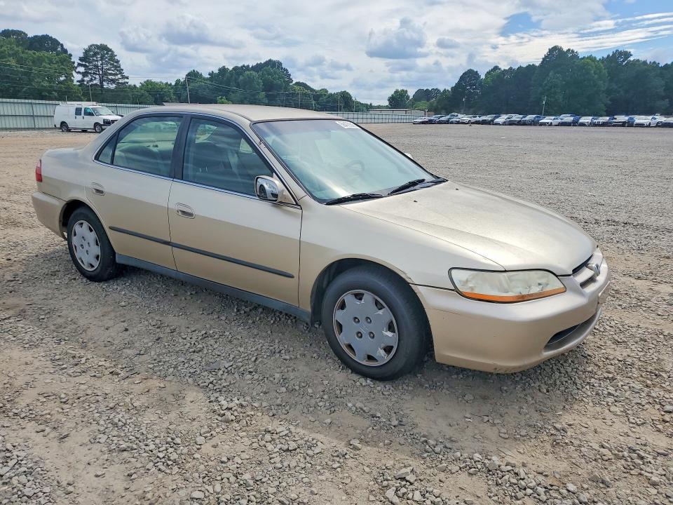 2000 Honda Accord VIN JHMCG5649YC018988 COPART salvage auction — MINOR DENT/SCRATCHES, Ar - Certificate Of Title, sold $525 on 2026-07-06 (photo 4)