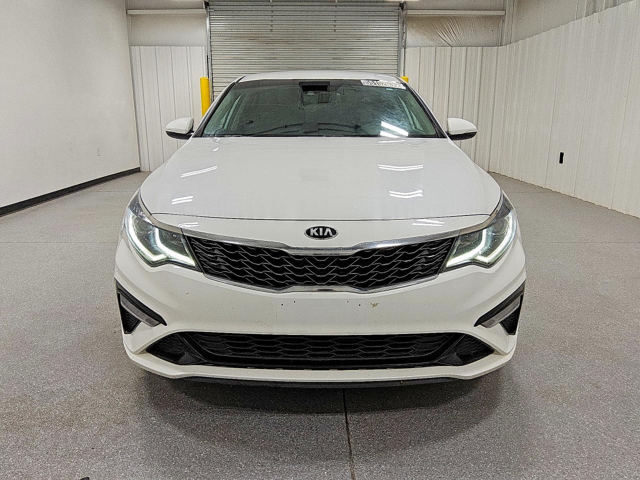 2020 Kia Optima VIN 5XXGT4L30LG438040 COPART salvage auction — Side, CA - CERTIFICATE OF TITLE, sold $4,900 on 2026-07-09 (photo 5)