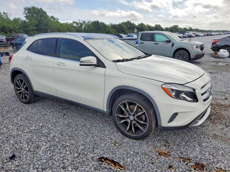 2015 Mercedes-benz Gla-klasse VIN WDCTG4EB5FJ170698 COPART salvage auction — REAR END, TX - SALVAGE VEHICLE TITLE, sold $2,150 on 2026-07-06 (photo 4)
