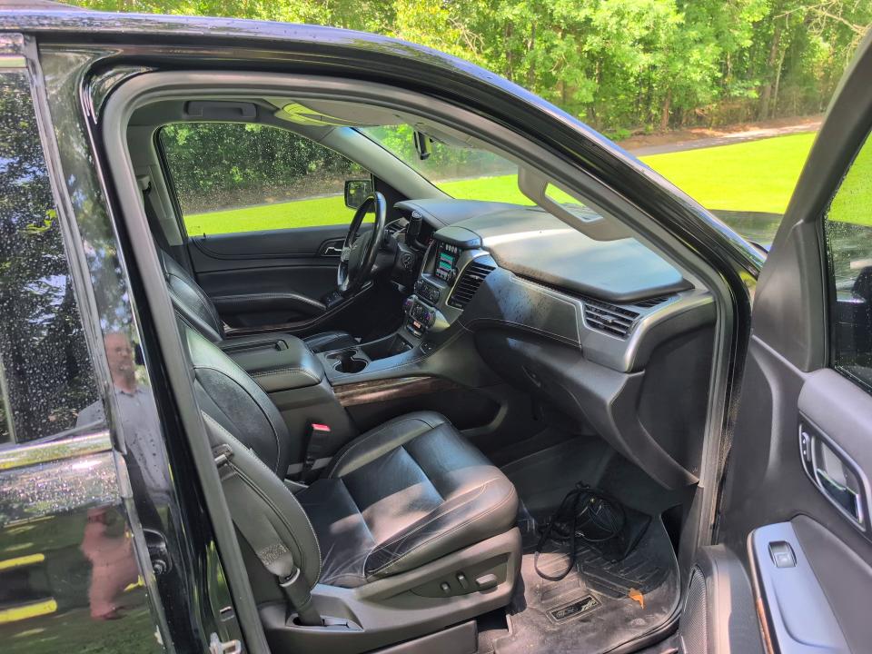 2020 Chevrolet Suburban VIN 1GNSCHKC1LR301602 COPART salvage auction — MINOR DENT/SCRATCHES, Al - Certificate Of Title (P), sold $3,100 on 2026-07-18 (photo 5)