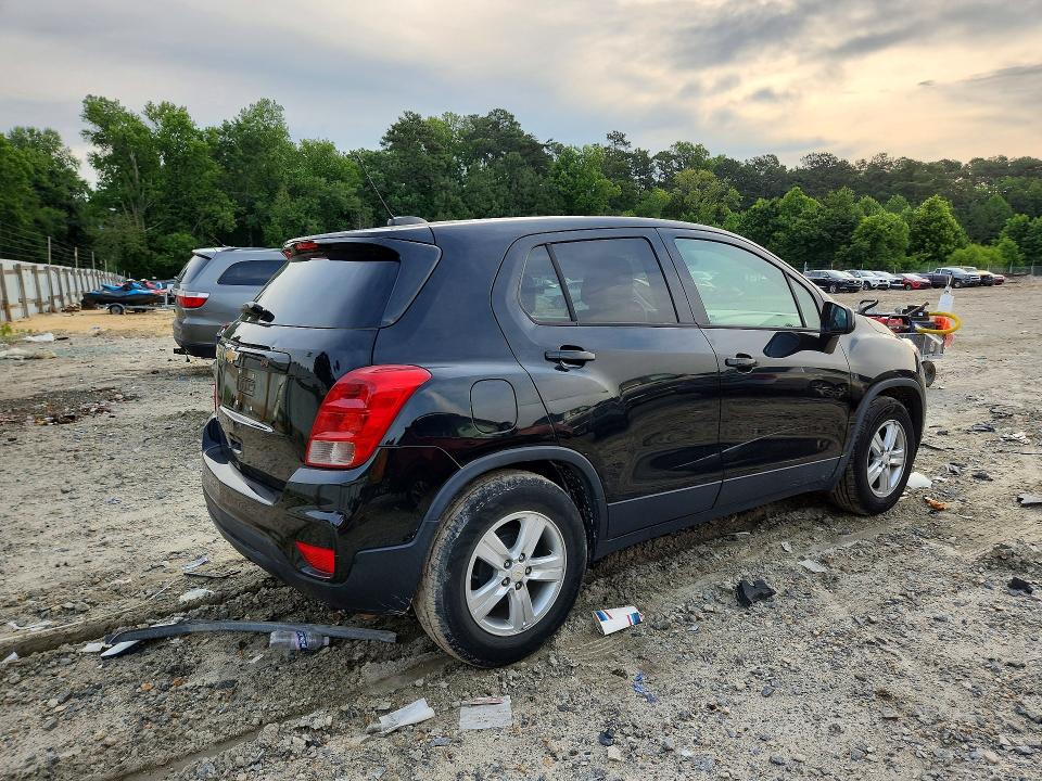 2020 Chevrolet Trax VIN KL7CJKSB2LB333598 COPART salvage auction — NORMAL WEAR, Pa - Cert Of Title, sold $3,100 on 2026-07-28 (photo 3)