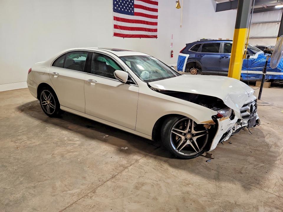 2017 Mercedes-benz E-klasse VIN WDDZF4KB6HA202140 COPART salvage auction — FRONT END, Va - Certificate Of Title, sold $20 on 2026-08-10 (photo 4)