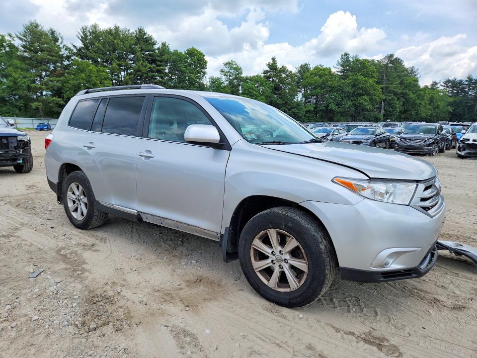 2012 Toyota VIN 5TDBK3EH2CS147408 COPART salvage auction — FRONT END, Ma - Cert Of Title-Reconstrctd Coll, sold $80 on 2026-07-27 (photo 4)