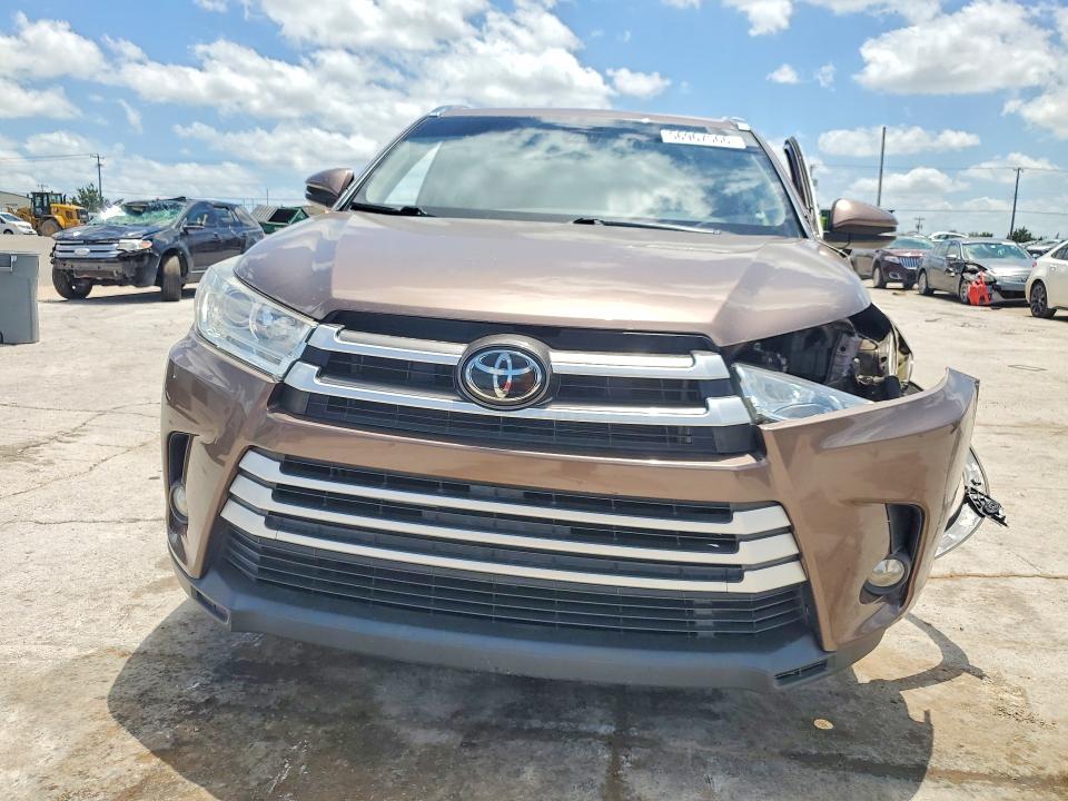 2019 Toyota Highlander VIN 5TDKZRFH3KS345426 COPART salvage auction — SIDE, OK - CERT OF TITLE-SALVAGE, sold $125 on 2026-07-21 (photo 5)